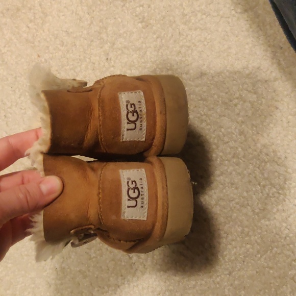 UGG Chestnut Bailey Button Boots kids sz 8 - Picture 4 of 12